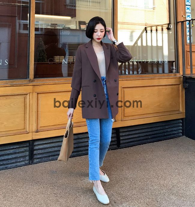 冬季简约搭配，美女穿出超神女神风范(图1)